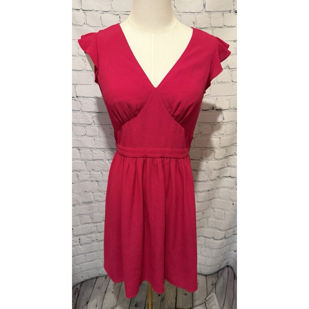 Draper James vibrant pinkish-red V-neck dress with cap flutter sleeves Size 4